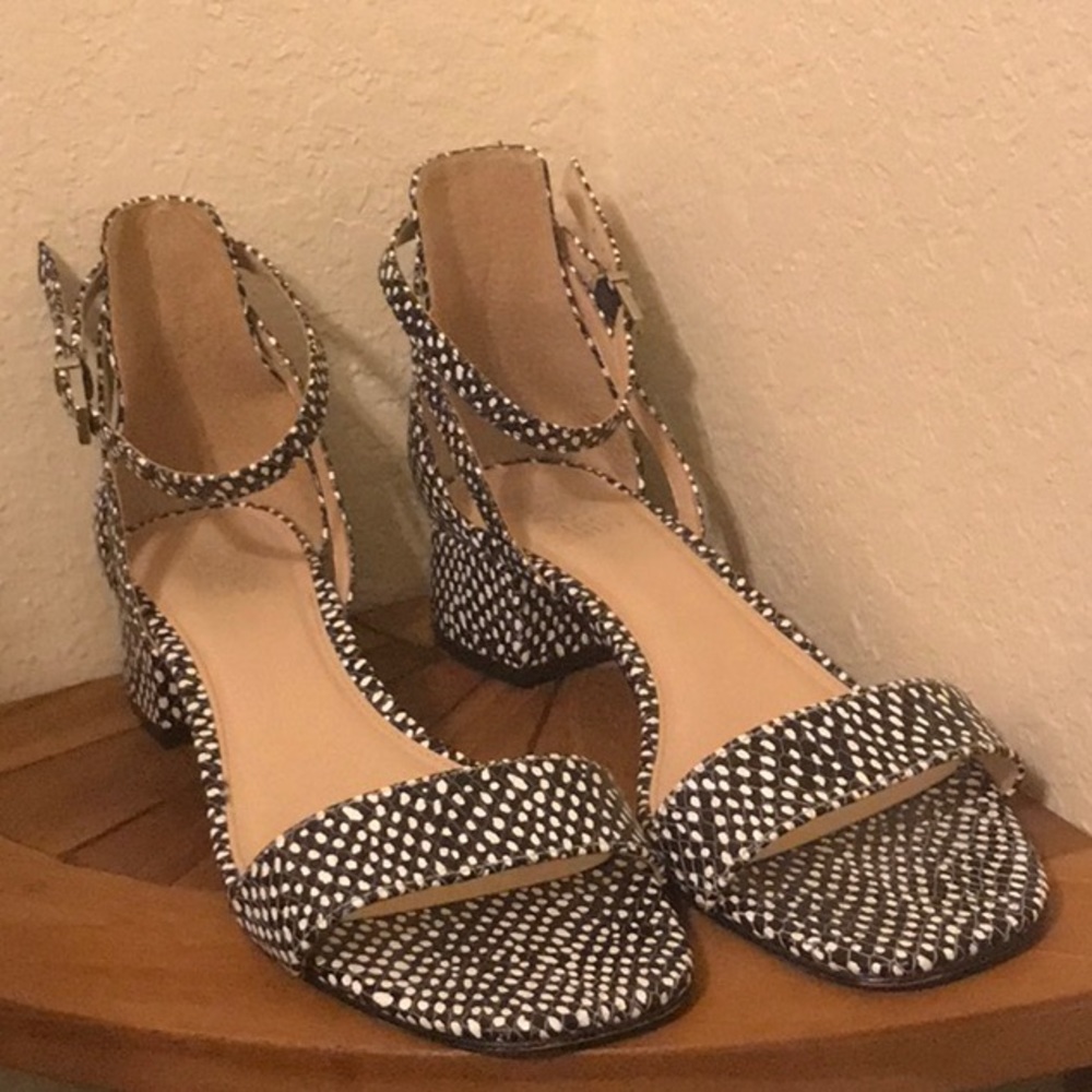 Vince Camuto Block Heel Sandal - Size 9